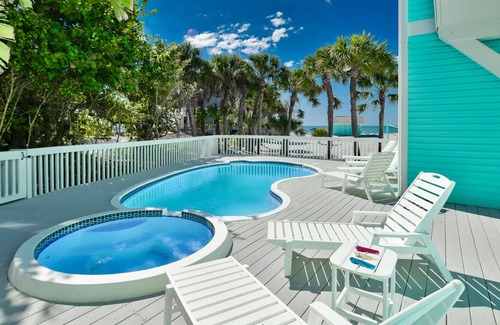 Jose's Hideaway House | NEW LISTING! OCEAN PARADISE! WOW! BEACHFRONT 4 bdrm, HEATED POOL, BAR, 2 CARTS