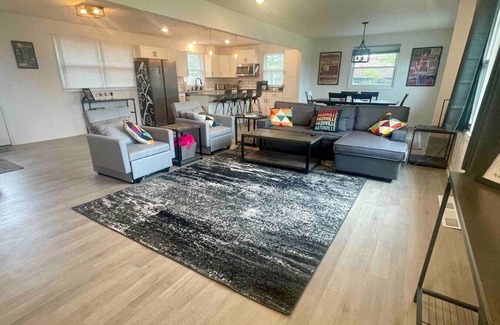 Marrowbone House | New Listing Paradise Found|Hot tub|Pool|More