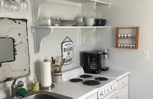 Morehead City Cottage | *New Listing* Pollock St. Cottage in Historic Downtown Beaufort!