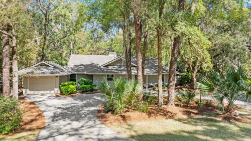 Heritage Woods House | NEW LISTING - Private Pool & Spa - Luxury Ranch - 32 Baynard Cove Rd