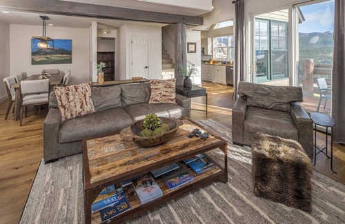 Saddle Ridge Ski Chalet | *New Listing* Ski-In/Ski-Out Chalet w/Private Hot Tub