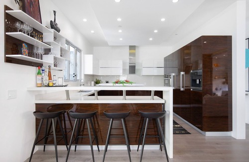 Hollywood Hills House | NEW LISTING! Sophisticated Modern Retreat in Hollywood Hills.