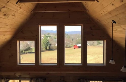 Asheville Cabin | New Log Cabin, Mountain Views, HotTub, Fire Pitnn