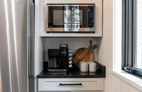 Hendersonville Cabin | NEW LOG HOME in Hendersonville with fireplace, fire pit and Hot Tub