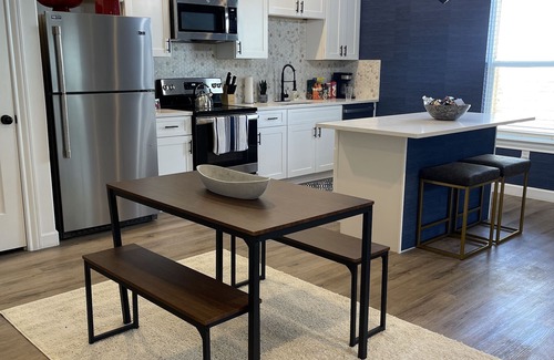 Lockhart House | New Lovely Home in Lockhart with a Lounge