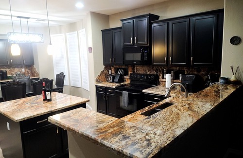 Sanalina House | NEW LOWER RATES Heated Pool*SPACIOUS 3 FULL BATHS *8BEDS* HOT TUB* FIREPIT*