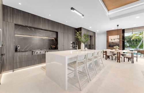 Royal Harbor House | NEW LUX WATERFRONT HOME- Walk to 5th Ave