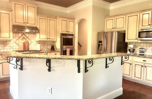 Mount Meigs House | NEW! Luxurious Country Chateau on 6+ Private Acres