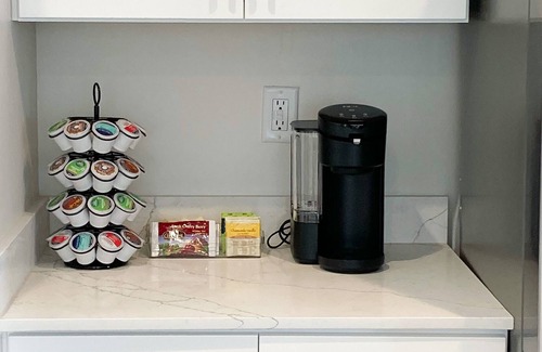 Salem House | New Luxurious Mountain View Townhomes