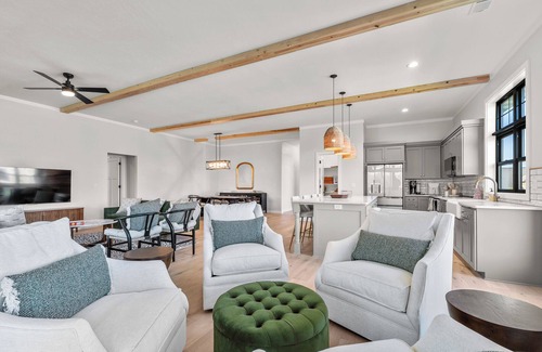 Egg Harbor Condo | New Luxury Condo: Egg Harbor-Indoor Pool, Gym