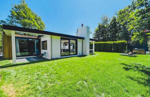 Ouddorp Villa | New luxury dunevilla at beach with hot tub Ouddorp