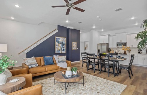 Arlington House | New Luxury Escape Next to AT&T | Walk to Cowboys