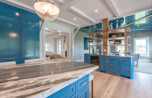 Nantucket House | New luxury family home with unobstructed views of Bartlett Farm.