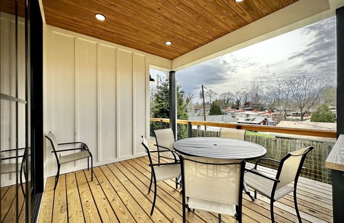 Falconhurst House | New Luxury House, walk to Asheville’s best restaurants, pubs breweries and shops