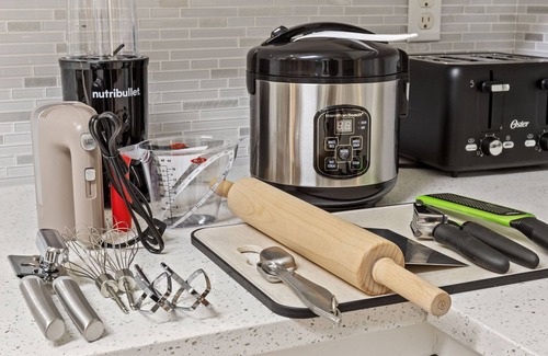 Flower Mound House | NEW Luxury - Two King Beds, Heated Pool, Grill & 1Gbps WiFi.