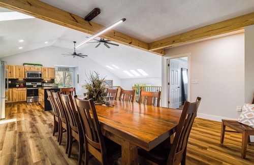 McGaheysville Cabin | New! Lynx Lodge - Luxury Mountain Modern Home - Sleeps 14-16, great rates!