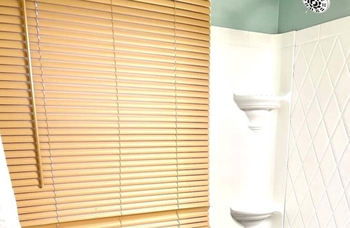 New Madrid House | New Madrid - Marston Homestead. COZY 12 Bed Home.