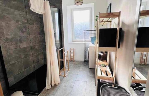 La Ferte-Saint-Cyr Apartment | New, modern, fully-equipped home