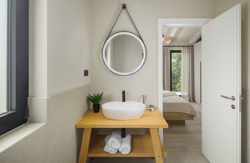 Gulici Villa | New modern house with pool near the town and the sea