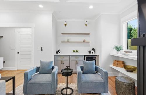 Scottdale House | New Modern Luxurious Woodland Retreat home