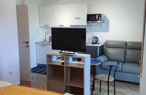 Rovinj Apartment | NEW MODERN STUDIO,FREE: BICYCLES,POOL,PROTECTED PARKING,WI-FI,5 MINUTE TO BEACH