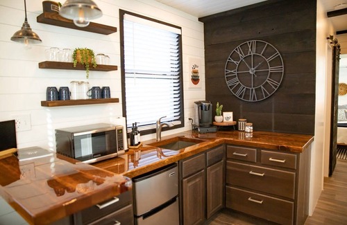 Alpine House | New Moonlight Ridge-shipping Container Home