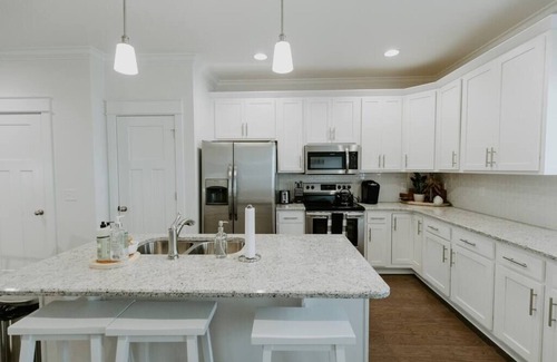 Murfreesboro House | NEW Murfreesboro Luxury Townhome | 3 BR