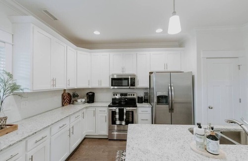 Murfreesboro House | NEW Murfreesboro Luxury Townhome | 5-min to DT