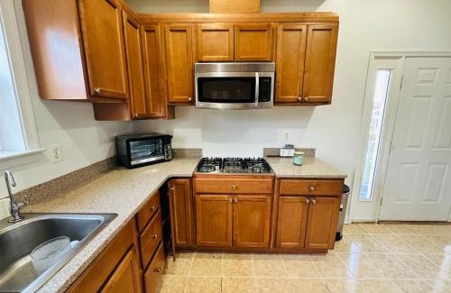 Langley Park Apartment | New Oasis by DC