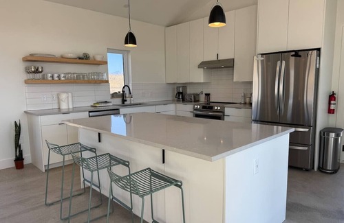 Study Butte-Terlingua House | *NEW* Ocotillo Willow Mountain Vista South House