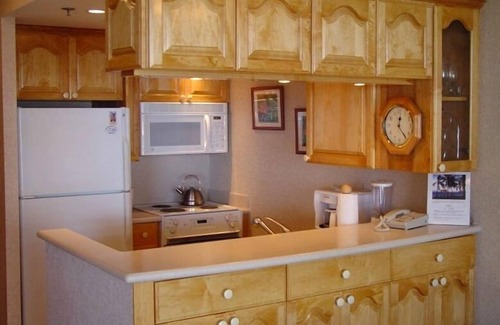 Kaanapali Apartment | New Opening Nov 5-Nov 11, 2025. Spectacular 6 floor view.Prime location,unit662