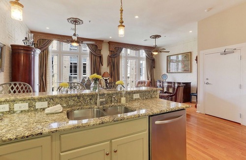French Quarter Condo | New Orleans Executive Rentals