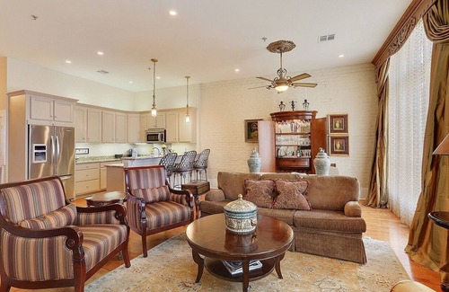 French Quarter Condo | New Orleans Executive Rentals