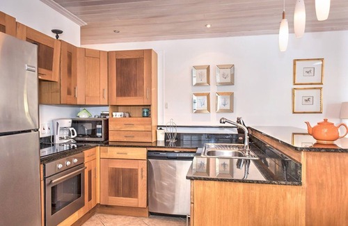 Gibbs Bay Condo | New Owner | nBeach Walk | 3 Bed family Condo close to Gibbes & Mullins Beach