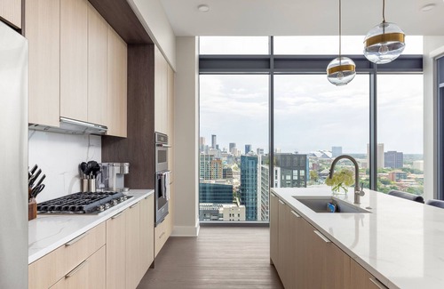 Midtown Apartment | *NEW* Panoramic Penthouse by Atlanta Luxury Rentals