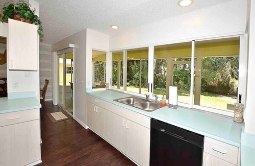 Sebastian Highlands House | NEW Peaceful Sebastian Retreat