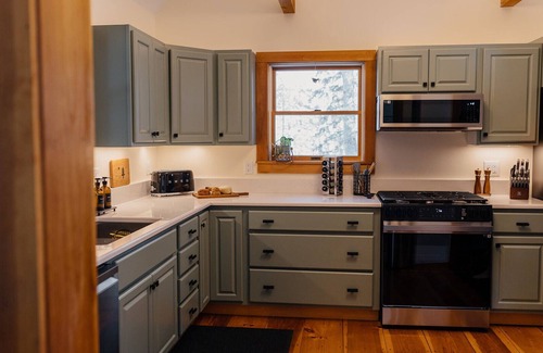 Walpole House | New! Pemaquid Escape | Curated Comfort + Hot Tub