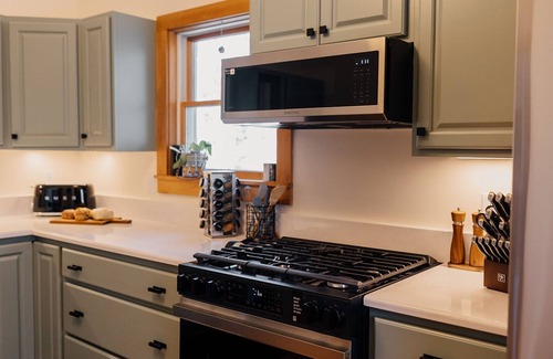 Walpole House | New! Pemaquid Escape | Curated Comfort + Hot Tub