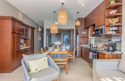 San Jose del Cabo Condo | NEW! PENTHOUSE CONDO ON THE BEACH with PRIVATE ROOFTOP POOL!