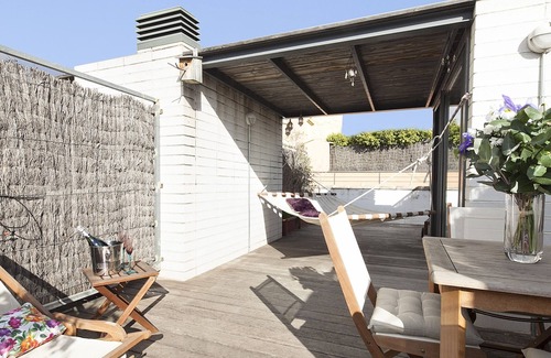 El Putget i Farro Apartment | New Penthouse with Private Terrace and access to pool for 6 FREE WIFI