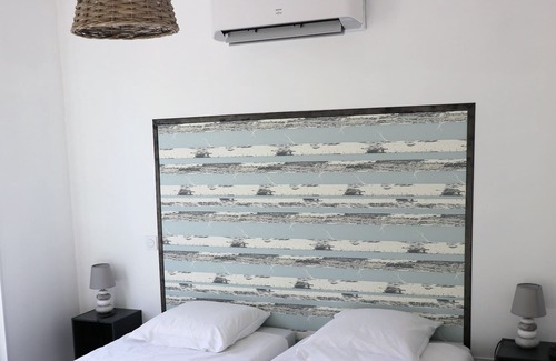 Pessac House | New Pessac villa in 2000 meter park