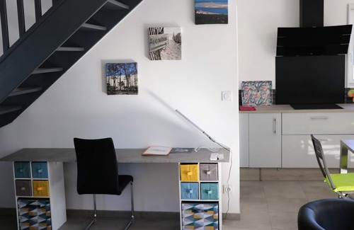 Pessac House | New Pessac villa in 2000 meter park