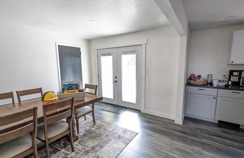 Ogallala House | NEW! Pool House at Lake Mac