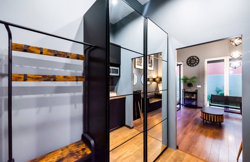 Nowa Praga Apartment | New Praga Gentlemen's Apartment