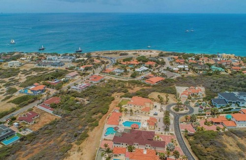 Malmok Apartment | NEW Premium Luxury 2BR 3BA Pool House