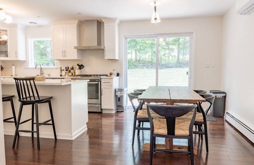 Shokan House | NEW:Preview Spotless Family Cape, Firepit, Nursery