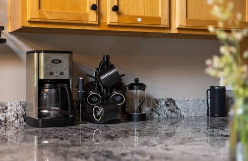 Gaylord Cabin | New private 4BD Ski out cabin at Otsego club! Cozy fully updated log cabin!