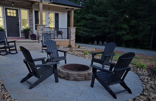 Stonecrest Cottage | New Private Cottage in Lake Lure w/Gazebo & Firepit