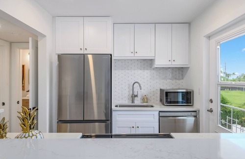 Coquina Sands Condo | New Remodel 1-bedroom condo on the bay, across the street from Lowdermilk beach