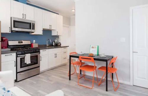 Downtown Apartment | New remodel 2 bedrooms unit near SFO(Orange)